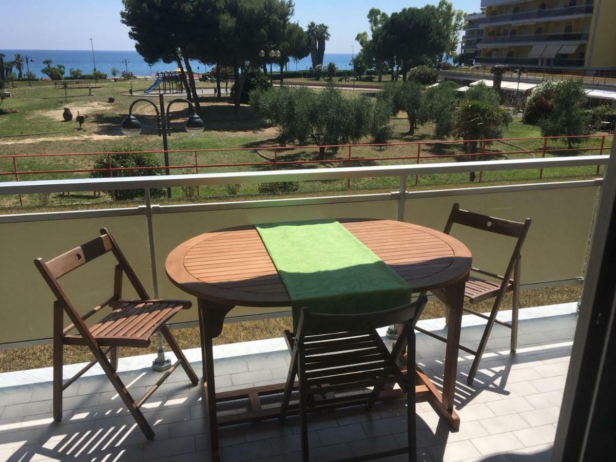 Mare 3 Apartamento Ventimiglia Exterior foto